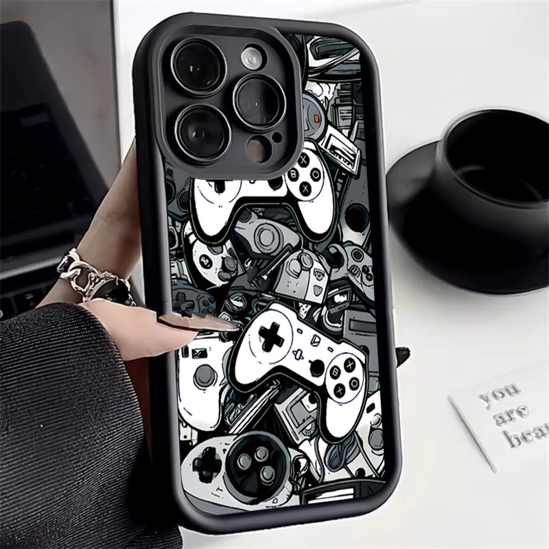 غطاء سيليكون بتصميم وحدة تحكم  - مراجعة Samsung Galaxy A55 وسعره
